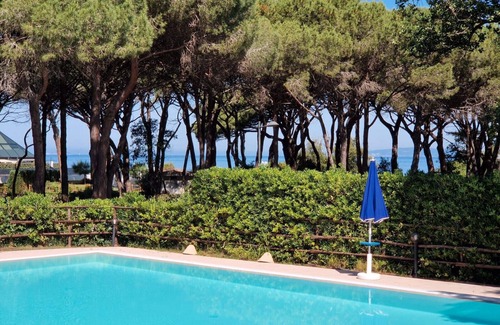 Punta Ala Apartment | Apartment 'Rex Lo Scoglietto - Bilocale 28' with Communal Pool, Wi-Fi and Air Conditioning