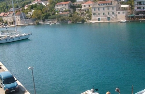 Stomorska Apartment | Apartment Riley - at the sea A3-Martino 3 (3) - Stomorska, Island Solta, Croatia
