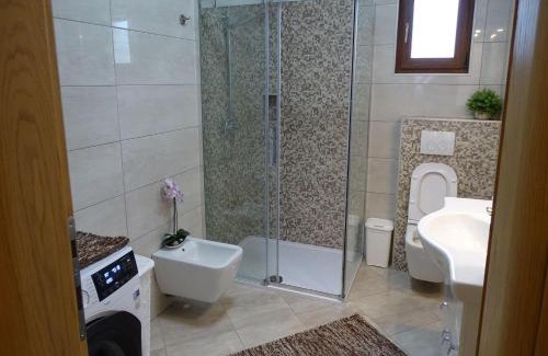 Slavonski Brod Apartment | Apartment-Roncevic-2-mit-Meeresblick
