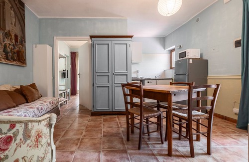 Capalbio Apartment | Apartment 'Rosaspina - 7' with Shared Pool, Shared Terrace and Air Conditioning