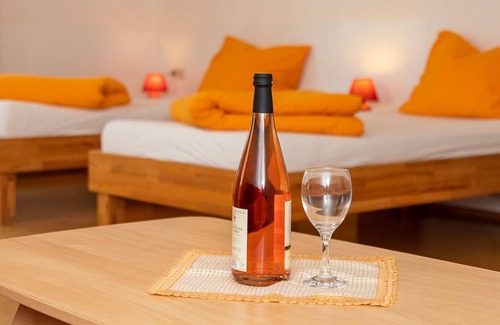 Neuler Apartment | Apartment Rosenrot, 70 square meters, 2 bedrooms, max. 5 people