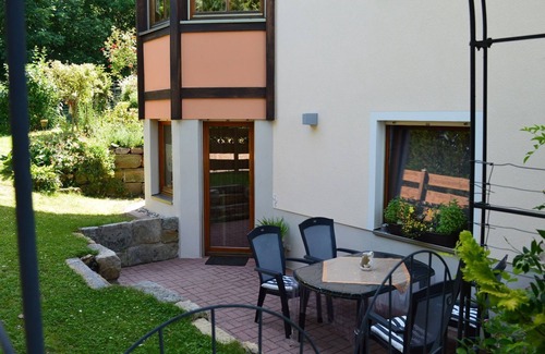 Altenkunstadt Apartment | Apartment 'Ruhige Einliegerwohnung Mit Terasse' with Private Terrace, Private Garden and Wi-Fi