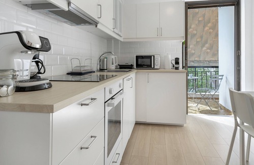 New Kypseli Apartment | Apartment 'S K Free Indoor Parking' with Balcony, Wi-Fi and Air Conditioning