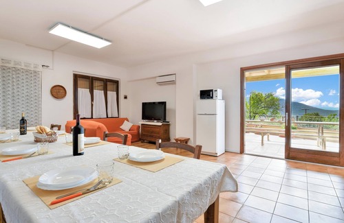 Dorgali Apartment | Apartment Sa Pintadera with Mountain View, Wi-Fi & Terrace