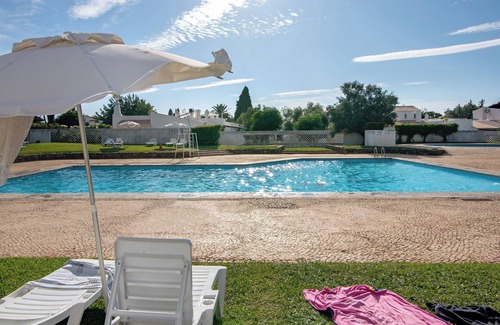 Aldeia do Golfe Apartment | Apartment 'Sail Golf Vilamoura' with Shared Pool, Wi-Fi and Air Conditioning