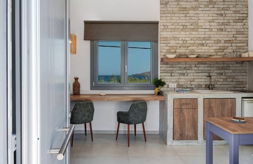 Astypalaia Apartment | Apartment 'Salonikia No 1' with Sea View, Wi-Fi and Air Conditioning