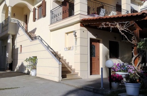 Nikita Apartment | Apartment "Santa Barbara" for 4 people directly on the beach of Nikiti