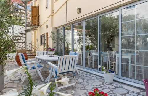 Massouri Apartment | Apartment 'Sapfo Double Or Twin Sea View' with Shared Garden, Wi-Fi and Air Conditioning