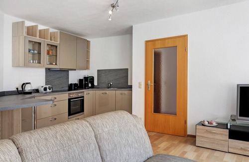 Waltershausen Apartment | Apartment 'Schöne 2-Raum-wohnung Im Zentrum' with Wi-Fi