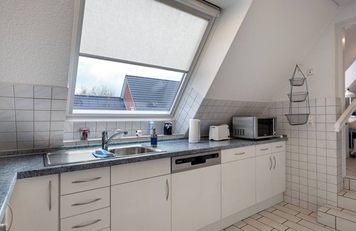 Dithmarschen Apartment | Apartment 'Scherr' with Private Terrace, Private Garden and Wi-Fi