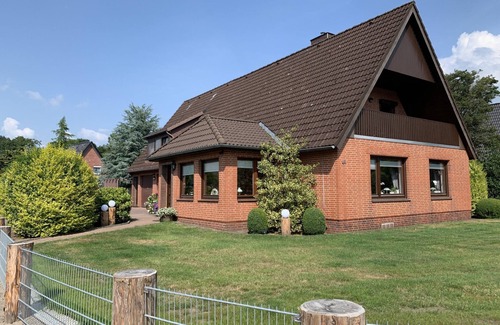 Dithmarschen Apartment | Apartment 'Scherr' with Private Terrace, Private Garden and Wi-Fi