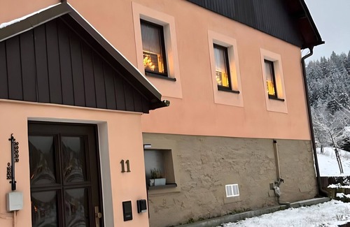 Joehstadt Apartment | Apartment 'Schmalzgrube' with Private Garden and Wi-Fi