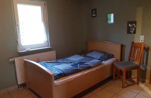 Sinntal Apartment | Apartment 'Scholz' with Shared Garden and Wi-Fi