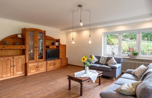 Buechenbeuren Apartment | Apartment Schwalbennest - apartment/flat, shower and bathtub, 2 bedrooms