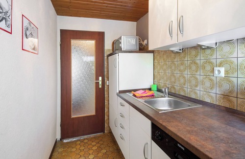 Neuental Apartment | Apartment 'Schwalm - Aue' with Shared Garden and Wi-Fi