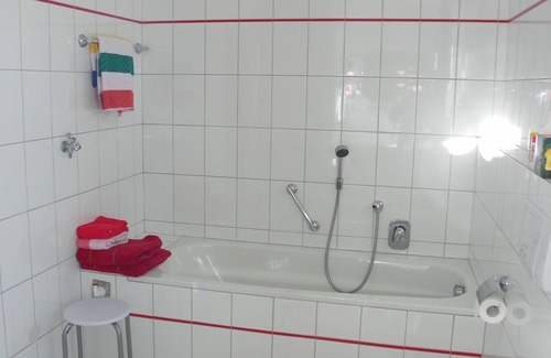 Stiefenhofen Apartment | Apartment 'Schwärzler' with Balcony and Wi-Fi