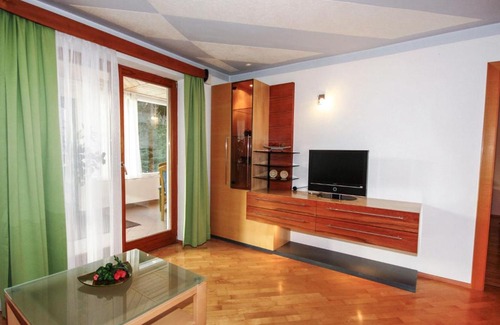 Radenthein Apartment | Apartment Schwarzwald 6 EG by Interhome