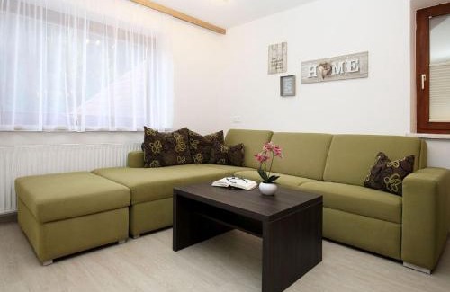 Radenthein Apartment | Apartment Schwarzwald 6 OG by Interhome
