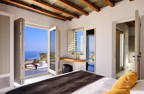 Ano Meria House | Apartment 'Seascape Suite 1' with Sea View, Wi-Fi and Air Conditioning