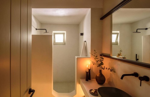 Ano Meria House | Apartment 'Seascape Suite 1' with Sea View, Wi-Fi and Air Conditioning
