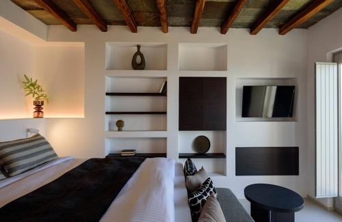 Ano Meria House | Apartment 'Seascape Suite 2' with Sea View, Wi-Fi and Air Conditioning