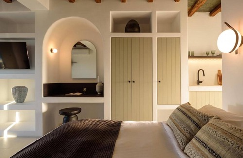 Ano Meria House | Apartment 'Seascape Suite 3' with Sea View, Wi-Fi and Air Conditioning