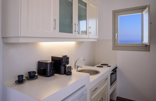 Ano Meria House | Apartment 'Seascape Suite 5' with Sea View, Wi-Fi and Air Conditioning