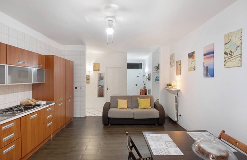 Vietri sul Mare Apartment | Apartment 'Seaside House Vietri' with Sea View, Wi-Fi and Air Conditioning