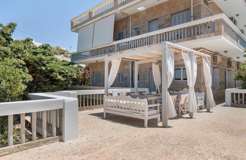 Psathi Apartment | Apartment 'Seaview House Ground Floor' with Sea View, Wi-Fi and Air Conditioning