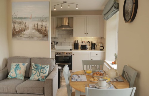 Thurlestone Apartment | Apartment set in stunning grounds with coastal views & access to coastal paths
