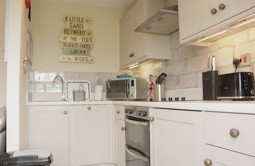 Thurlestone Apartment | Apartment set in stunning grounds with coastal views & access to coastal paths