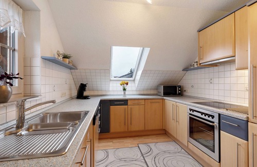 Forchheim Apartment | Apartment 'Sigrid' with Shared Garden, Balcony and Wi-Fi