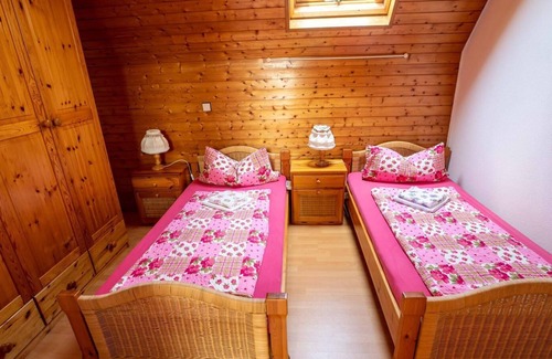 Grossheppach Apartment | Apartment Sila 1 with 50sqm, 1 bedroom for max. 6 people