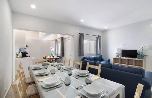 Sao Clemente Apartment | Apartment 'Skipper House' with Private Terrace and Wi-Fi