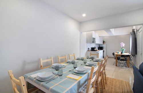 Sao Clemente Apartment | Apartment 'Skipper House' with Private Terrace and Wi-Fi