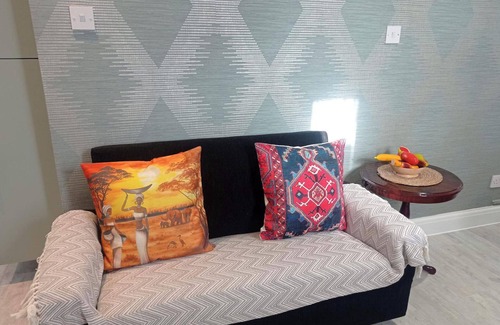 Alibon Apartment | Apartment - Sleeps 4 - Parking - WiFi