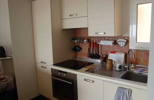 Le Trayas Apartment | Apartment sleeps 5 with sea view and private garden