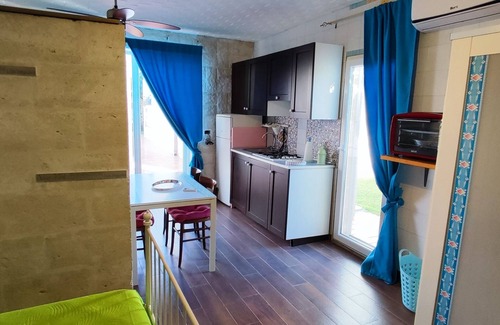 Torre Chianca Villa | Apartment sleeps 4 in a villa 100m from the sandy sea