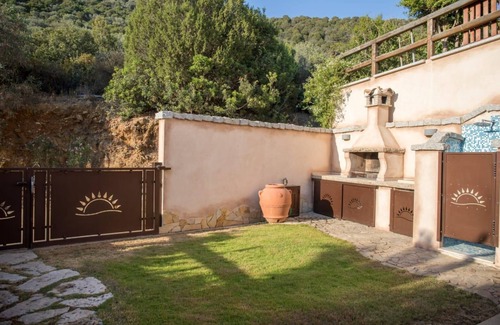 Chia Apartment | Apartment "Sobìa Pitticca" close to the Beach with Sea View, Pool, Terrace & Garden