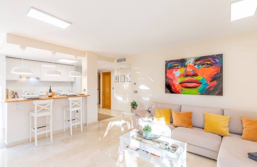 El Albir Apartment | Apartment 'Soleado Albir' with Shared Pool, Wi-Fi and Air Conditioning