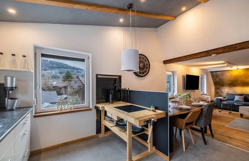 Sulzau Apartment | Apartment 'Sommers Idylle' with Shared Terrace and Wi-Fi