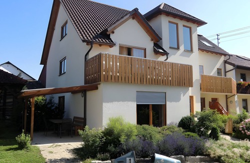 Borslingen Apartment | Apartment 'Sonnenaufgang' with Shared Terrace, Shared Garden and Wi-Fi