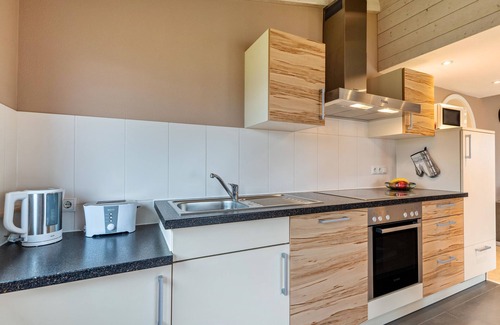 Baiersbronn Apartment | Apartment 'Sonnenschein' with Mountain View, Shared Terrace and Wi-Fi