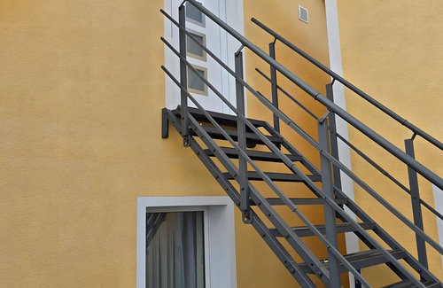 Lauchhammer Apartment | Apartment 'Sophie' with Private Terrace, Wi-Fi and Air Conditioning