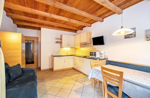Cadipietra Apartment | Apartment 'Speckign 4' with Mountain View, Balcony and Wi-Fi
