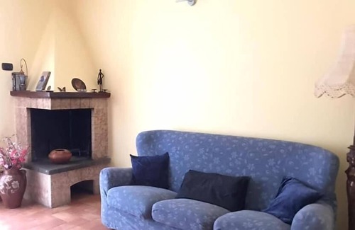 San Giovanni di Baiano Apartment | Apartment 'Spoleto' with Garden & A/C