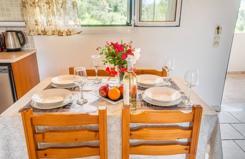 Arillas Apartment | Apartment 'Standard Family 17' with Sea View, Wi-Fi and Air Conditioning