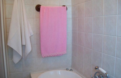 Rocchetta di Vara Apartment | Apartment 'Stanza Degli Elfi' with Shared Garden and Wi-Fi