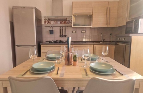 Uscio Apartment | Apartment 'Stella House' with Balcony, Wi-Fi and Air Conditioning