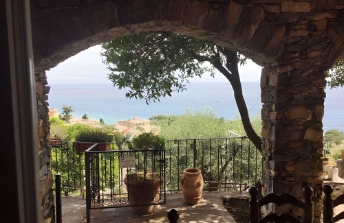 Bogliasco Apartment | Apartment 'Sterlizia' with Sea View, Wi-Fi and Air Conditioning